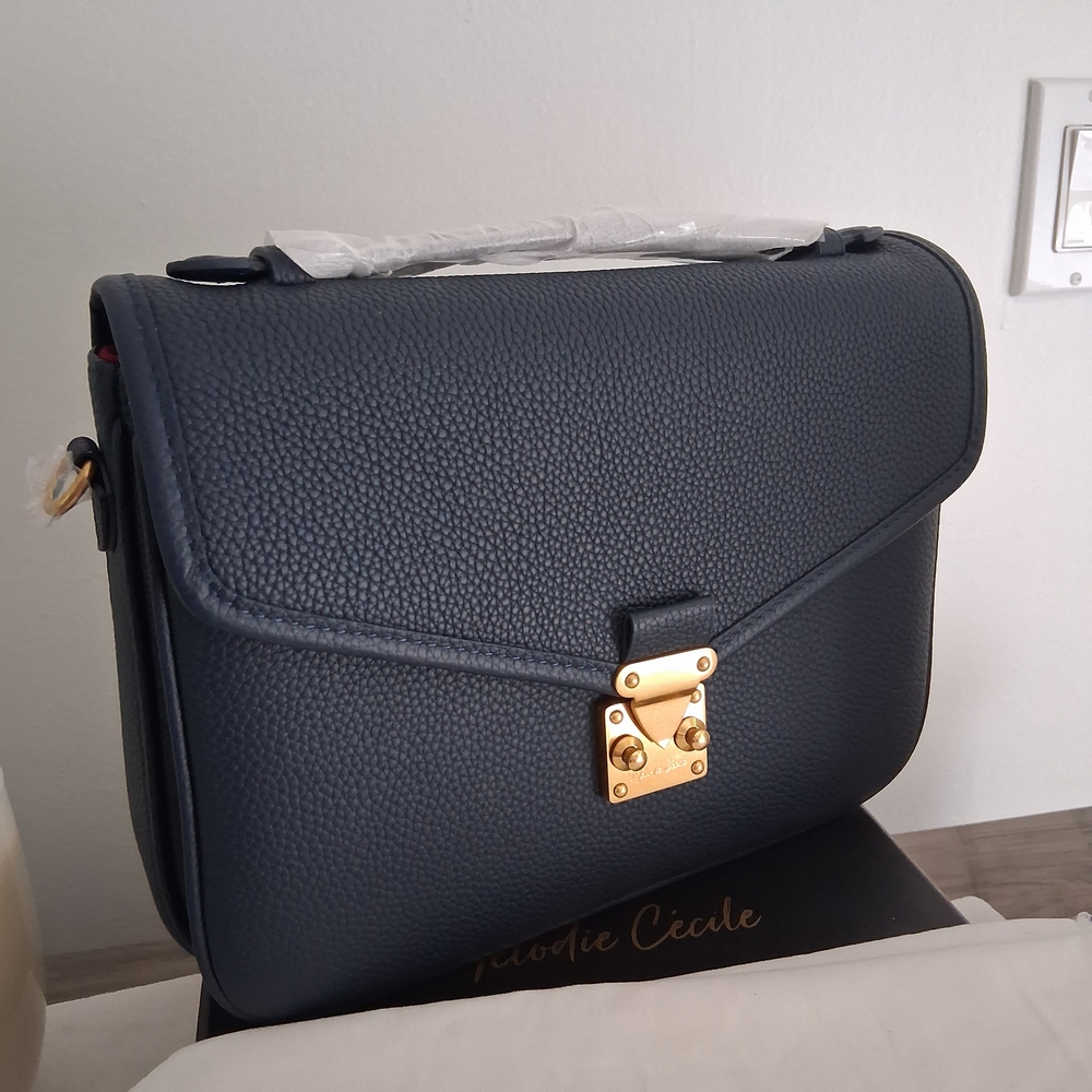 Beautiful  DUYP "Navy" Togo Leather - "Paris15" Satchel Crossbody bag